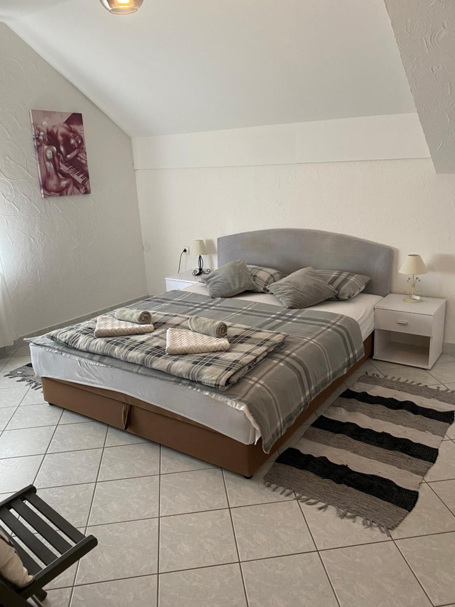 Guesthouse Magdalena Rakovica Εξωτερικό φωτογραφία